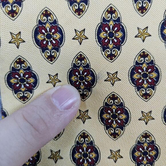 Tommy Hilfiger Necktie Yellow Geometric Crest‎ & Star Print 100% Silk 4x58 FLAWS - Picture 12 of 13
